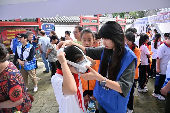 鼓楼专场活动媒体开放日成功举办龙8游戏进入北京科学嘉年华｜钟(图6)